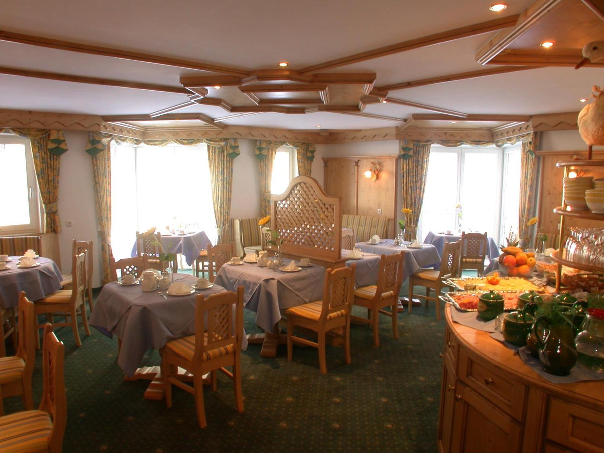 Hotel Garni Pradella ايشجل المظهر الخارجي الصورة